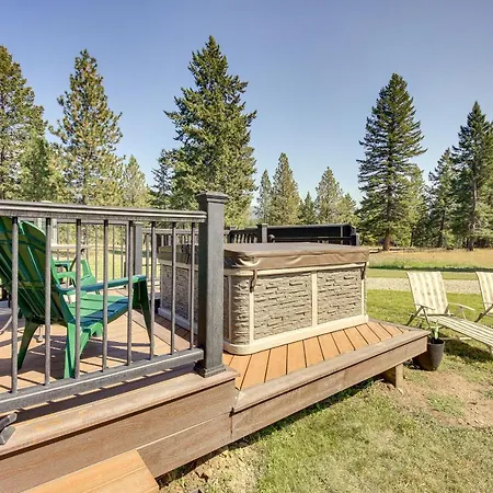 Eureka Vacation Rental Steps To Creek And Fishing!